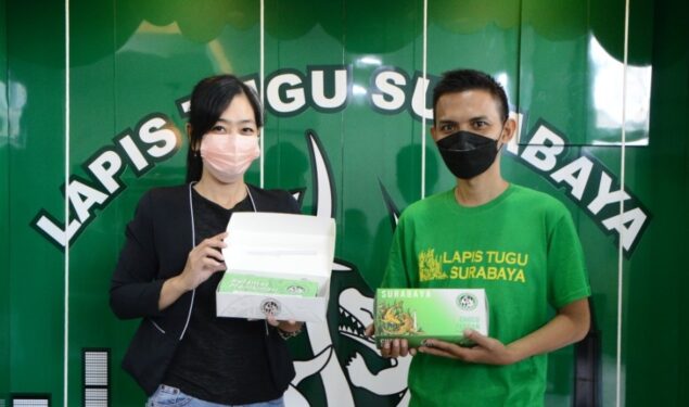 Satu Lagi Oleh Oleh Khas Surabaya Hadir “ Lapis Tugu Surabaya”